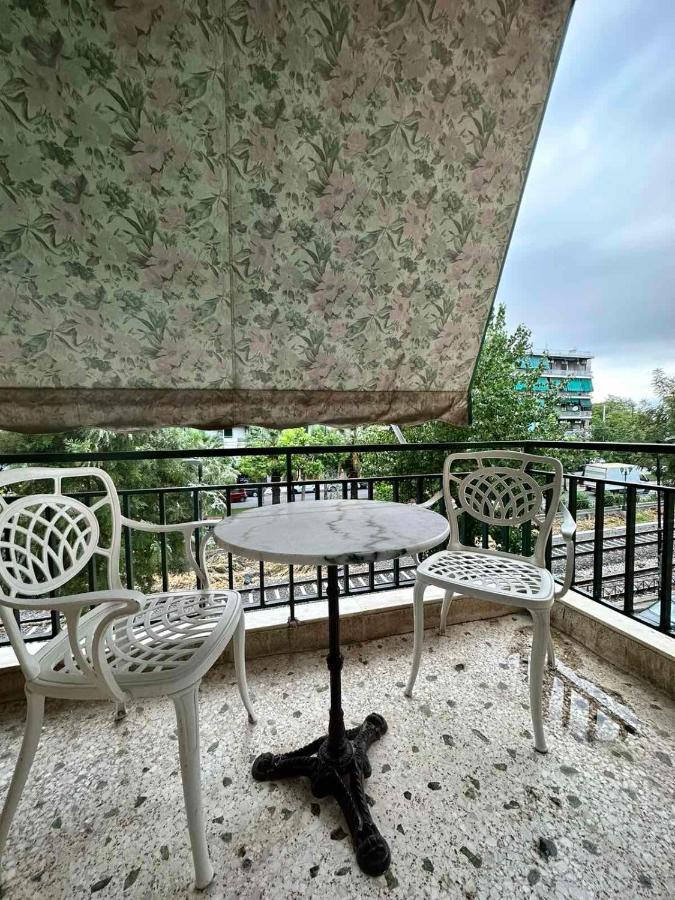 Cozy Apartment At Gazi Square Atena Exterior foto