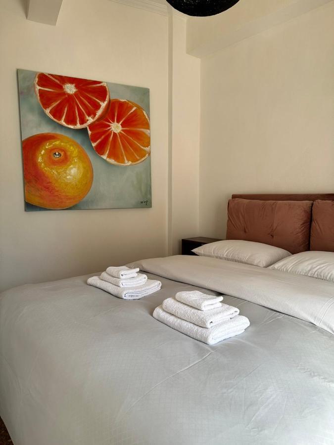 Cozy Apartment At Gazi Square Atena Exterior foto